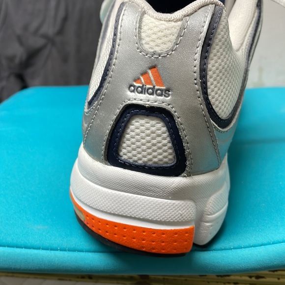 Vintage Adidas Training Shoes - Picture 5 of 8